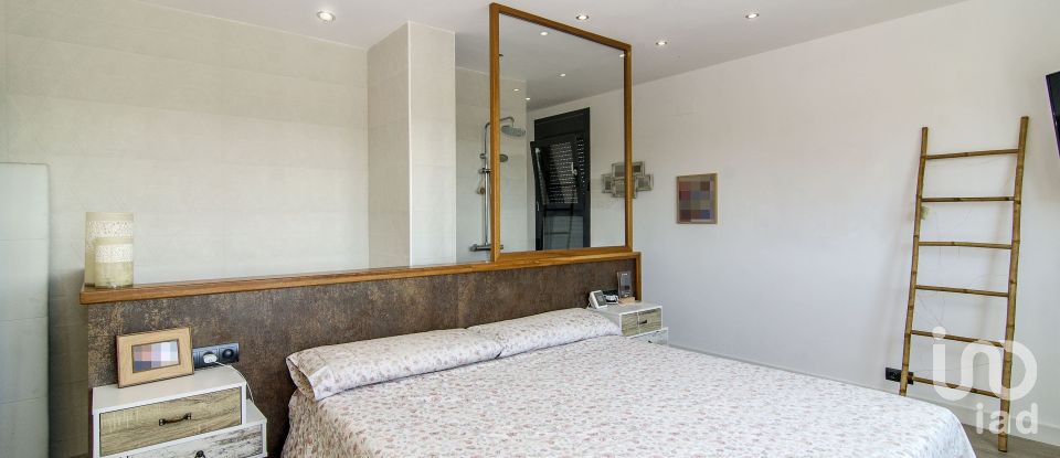 Lodge 5 bedrooms of 163 m² in Canyelles (08811)
