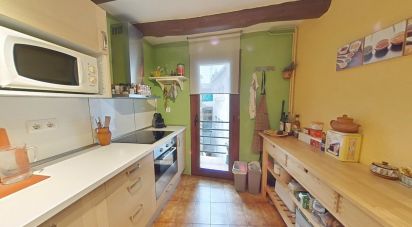 Village house 3 bedrooms of 175 m² in Ager (25691)