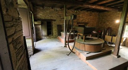 House 2 bedrooms of 233 m² in Sarria (27600)