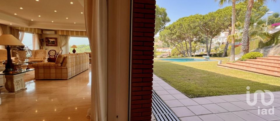 Mansion 6 bedrooms of 589 m² in Alella (08328)