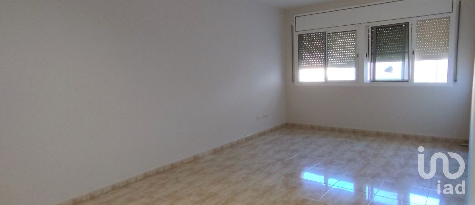 Apartment 3 bedrooms of 72 m² in L'Aldea (43896)
