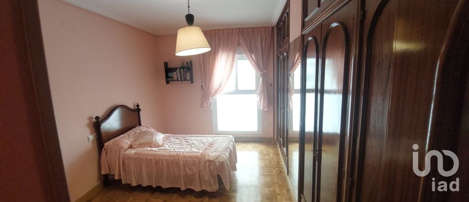 Apartment 5 bedrooms of 285 m² in Cádiz (11007)