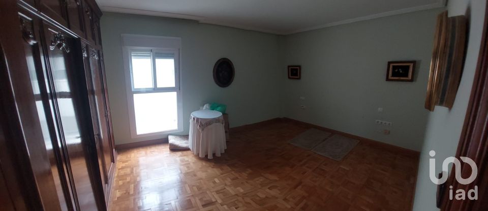 Apartment 5 bedrooms of 285 m² in Cádiz (11007)