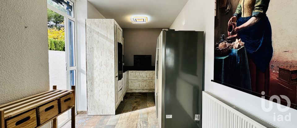 Xalet 5 habitacions de 201 m² a La Nucia (03530)