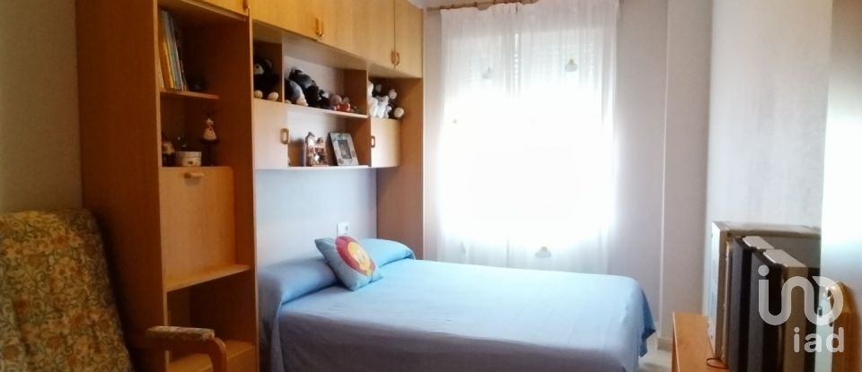 Piso 3 habitaciones de 77 m² en Oropesa/Oropesa del Mar (12594)