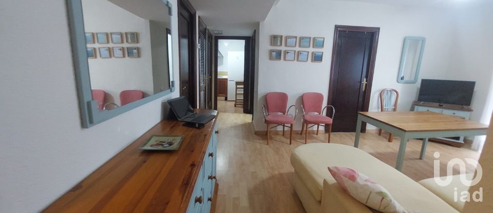 Pis 3 habitacions de 74 m² a Cádiz (11011)