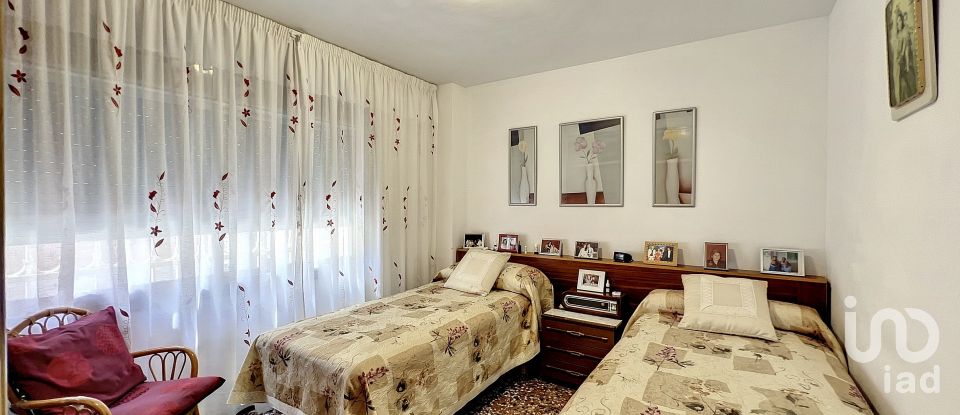 Pis 4 habitacions de 130 m² a Gelida (08790)