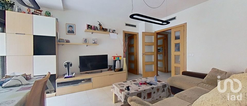 Pis 3 habitacions de 76 m² a Castellón de la Plana/Castelló de la Plana (12006)