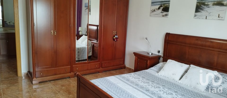Casa 3 habitacions de 200 m² a Roquetes (43520)
