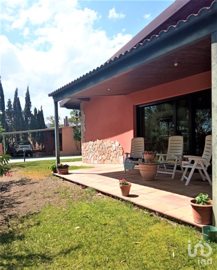 House 5 bedrooms of 250 m² in Móra d'Ebre (43740)