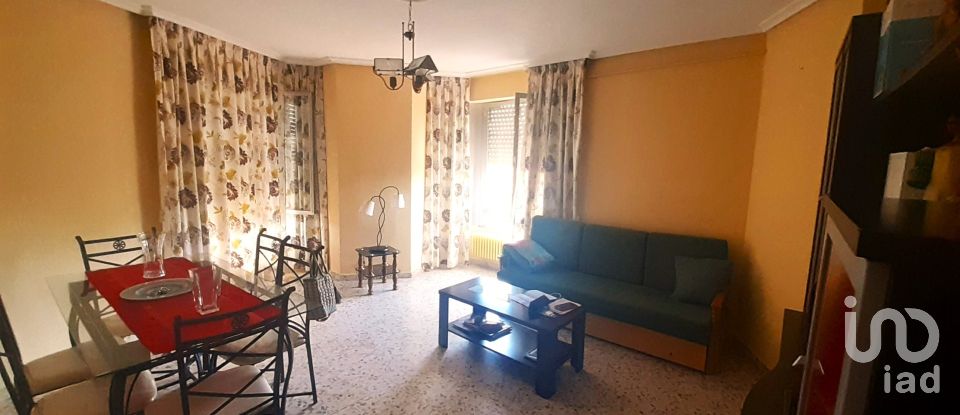 Pis 3 habitacions de 89 m² a La Bañeza (24750)