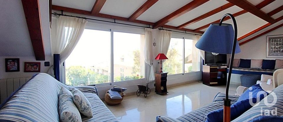 Gîte 4 chambres de 272 m² à Cabo de Las Huertas (03540)
