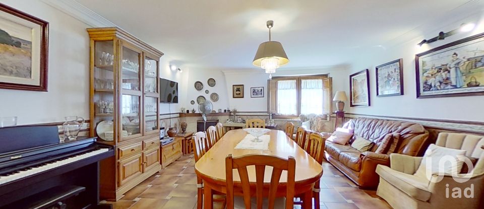 Casa de pueblo 6 habitaciones de 229 m² en Banyeres del Penedès (43711)