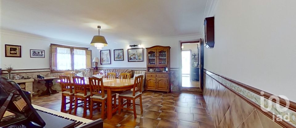 Casa de pueblo 6 habitaciones de 229 m² en Banyeres del Penedès (43711)