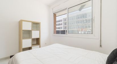 Building 3 bedrooms of 72 m² in Barcelona (08015)
