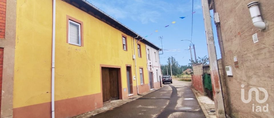 House 4 bedrooms of 143 m² in Quiñones del Rio (24283)