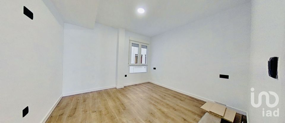 Pis 3 habitacions de 105 m² a Alicante/Alacant (03003)