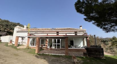 Country house 3 bedrooms of 275 m² in Colmenar (29170)