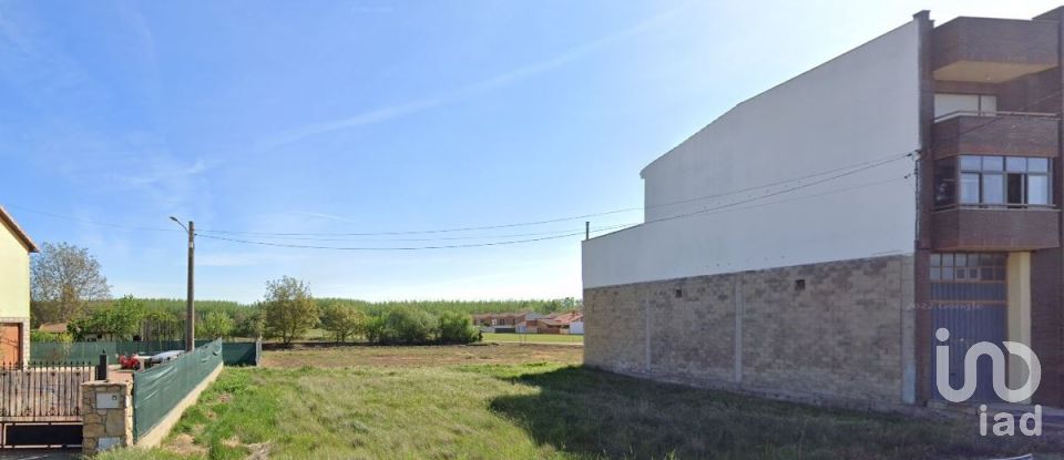 Terrain de 663 m² à Hospital de Órbigo (24286)