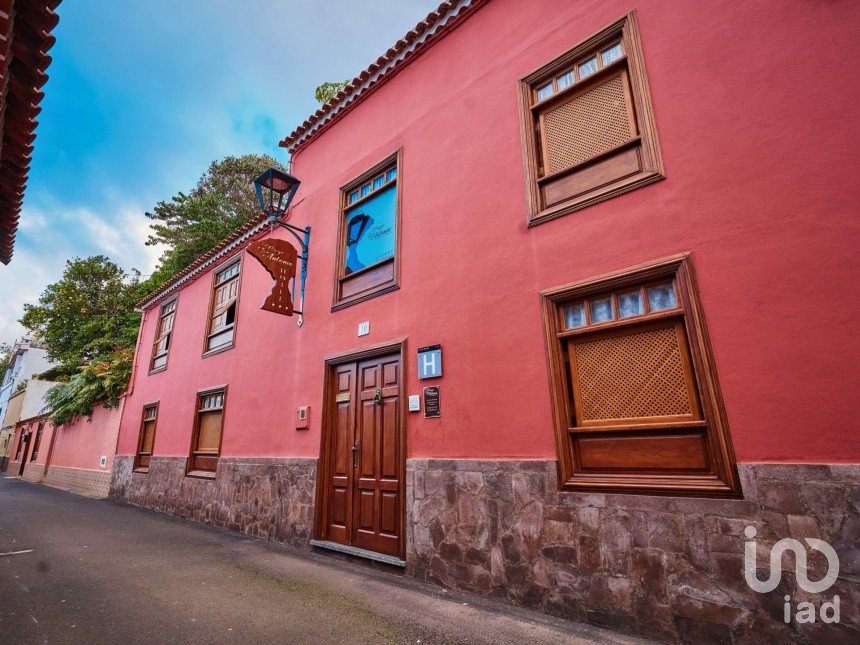 Casa tradicional 12 habitacions de 573 m² a Icod (38430)