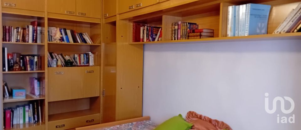 Appartement 4 chambres de 90 m² à Soria (42003)