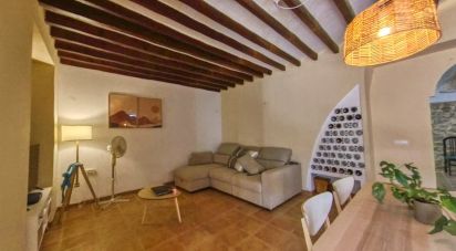 Casa 2 habitacions de 177 m² a Busot (03111)