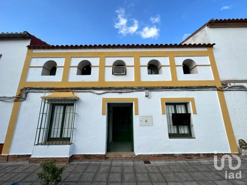 Casa 6 habitaciones de 209 m² en San Nicolás del Puerto (41388)