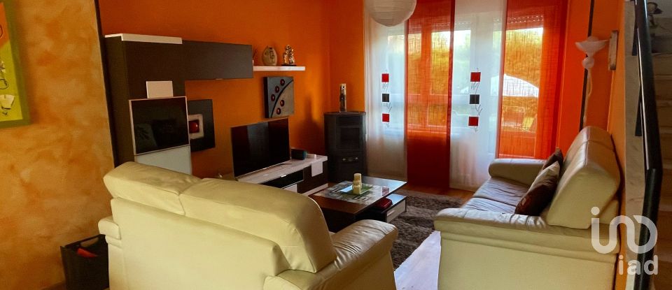 Casa 4 habitacions de 165 m² a Villarrodrigo de Las Regueras (24197)