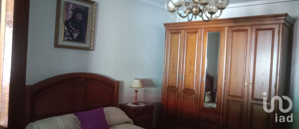 Appartement 4 chambres de 105 m² à Astorga (24700)
