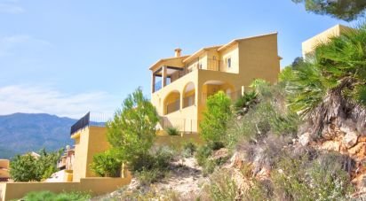 House 5 bedrooms of 380 m² in Xaló (03727)