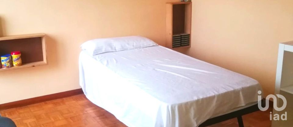 Appartement 3 chambres de 94 m² à Veguellina de Orbigo (24350)