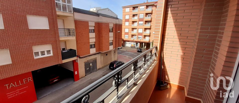 Pis 3 habitacions de 107 m² a La Bañeza (24750)