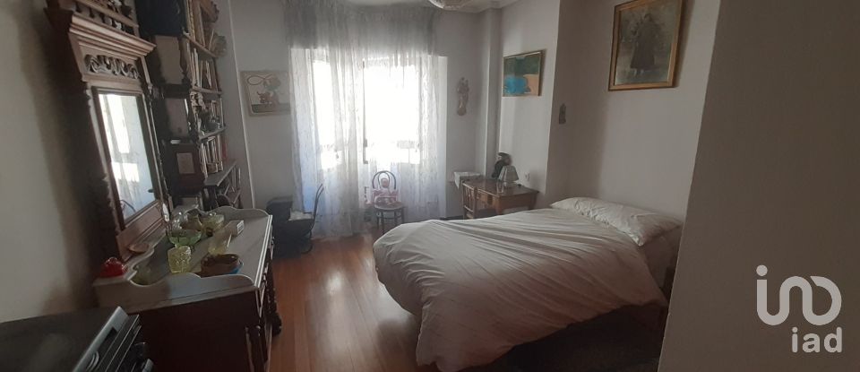 Appartement 4 chambres de 126 m² à La Bañeza (24750)