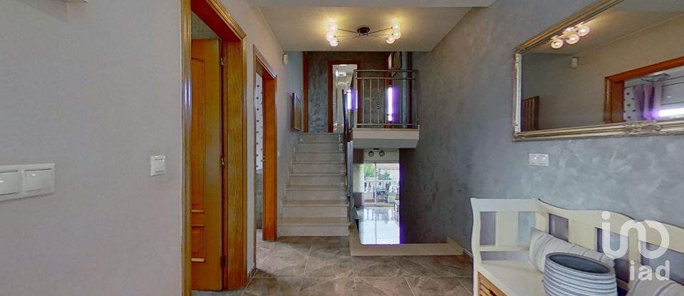 Gîte 3 chambres de 150 m² à La Bisbal del Penedès (43717)