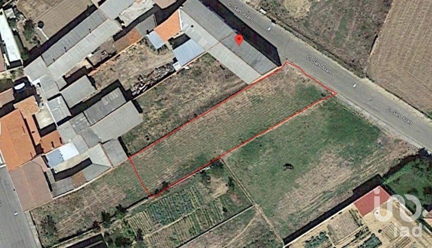 Terreno de 796 m² en San Justo de la Vega (24710)