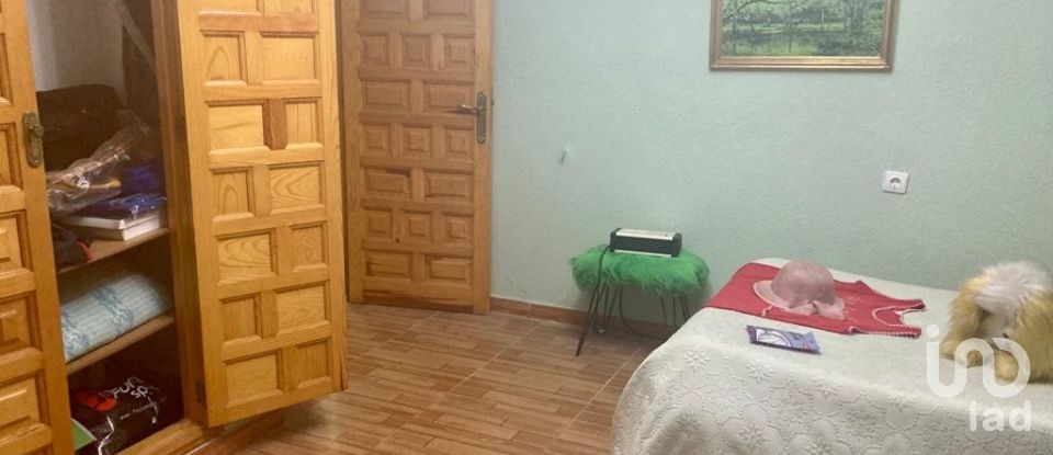 Gîte 3 chambres de 297 m² à Villadangos del Páramo (24392)