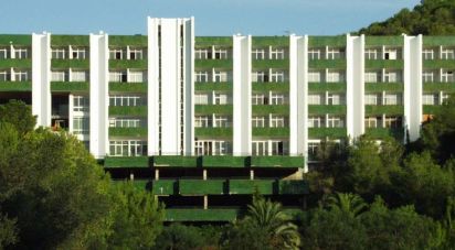 Bâtiment de 5 700 m² à Canyelles (08811)