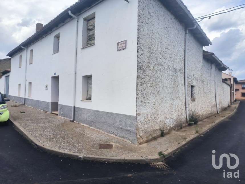 Village house 4 bedrooms of 318 m² in Navafria (24156)