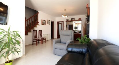Casa d'habitatge 4 habitacions de 150 m² a La Cenia (43560)