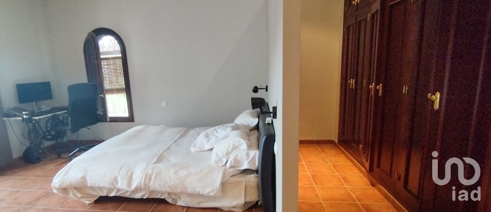 House 3 bedrooms of 324 m² in Puente Salia (29713)