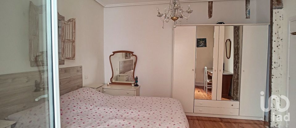 Pis 3 habitacions de 85 m² a Donostia-San Sebastián (20003)