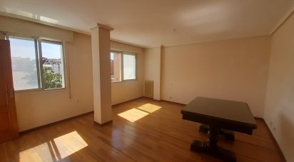 Piso 2 habitaciones de 127 m² en La Bañeza (24750)