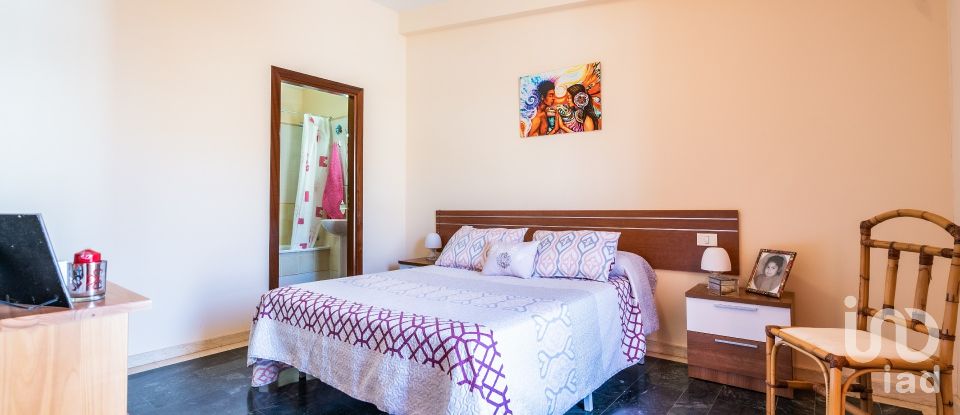 Traditional house 4 bedrooms of 276 m² in Piedra Hincada (38687)