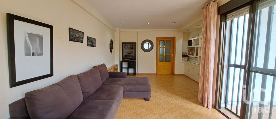 Pis 4 habitacions de 130 m² a Isla Cristina (21410)