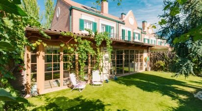 Châlet 6 chambres de 234 m² à Madrid (28055)