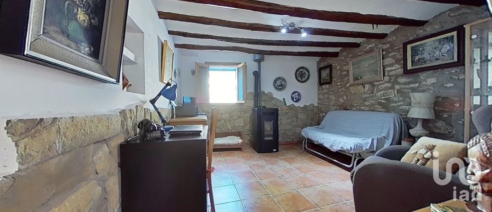 Xalet 3 habitacions de 232 m² a Atzeneta del Maestrat (12132)