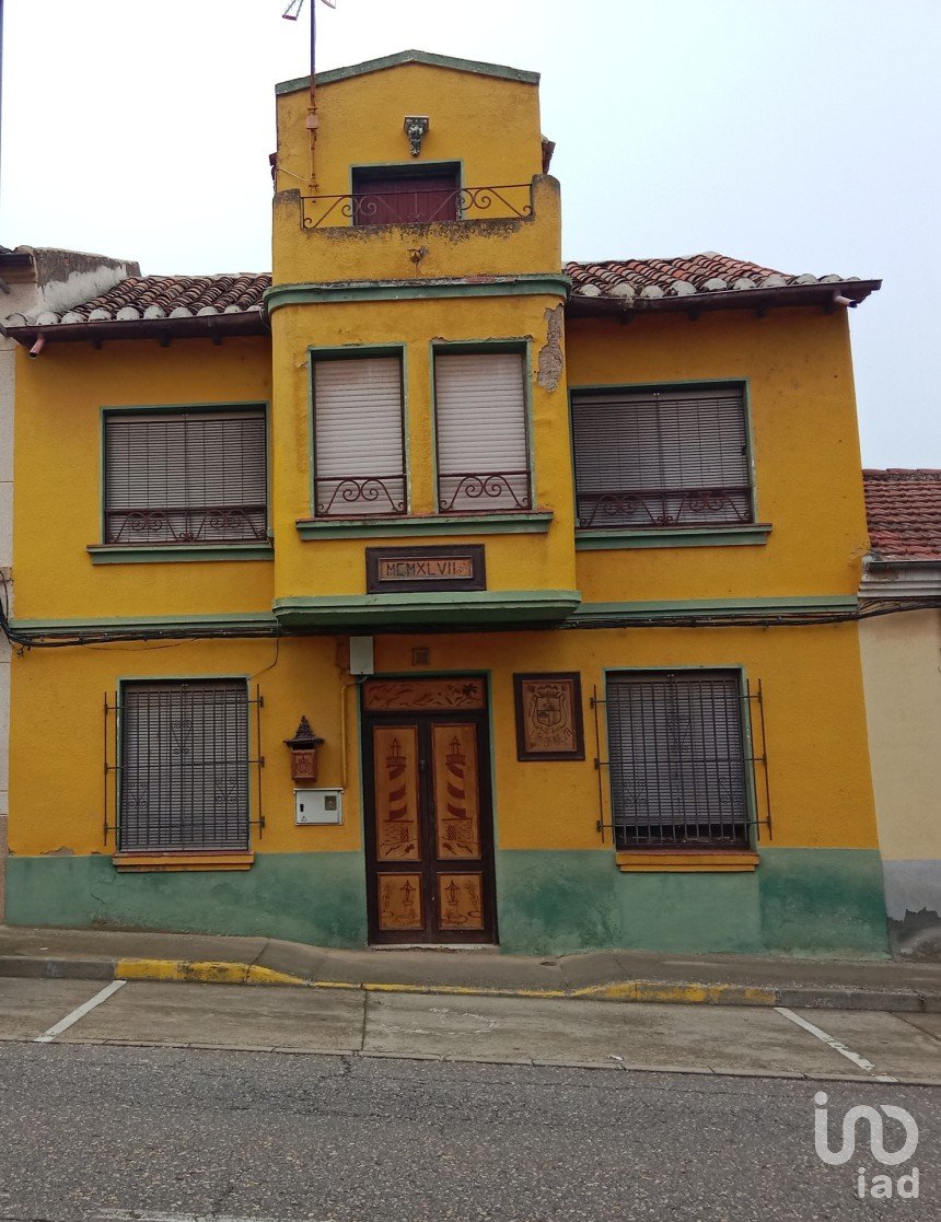 House 4 bedrooms of 120 m² in La Bañeza (24750)