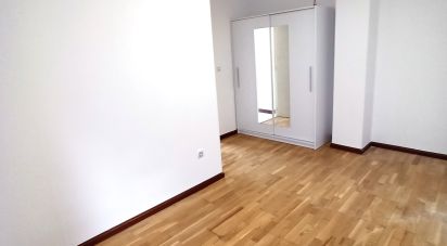 Appartement 3 chambres de 75 m² à León (24009)