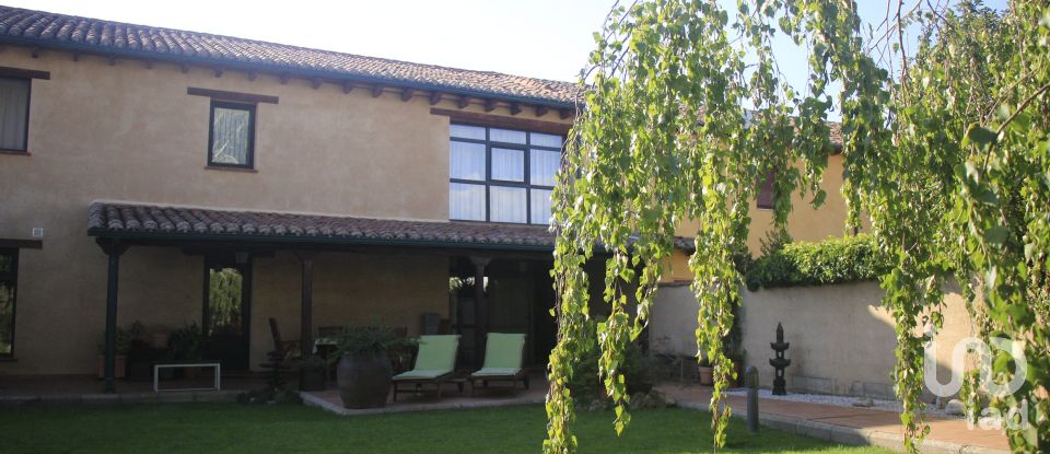 Casa de campo 3 habitaciones de 340 m² en Villasabariego (24219)