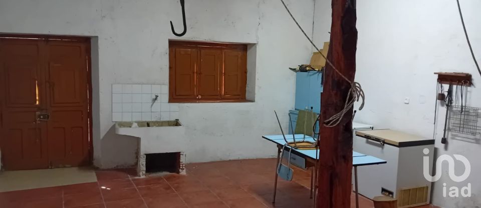 Maison 4 chambres de 332 m² à Cabrejas del Pinar (42146)